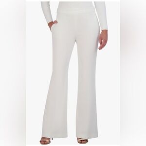 BCBGMAXAZRIA 2B06B04 Women's Flare Leg Pant  New without tag